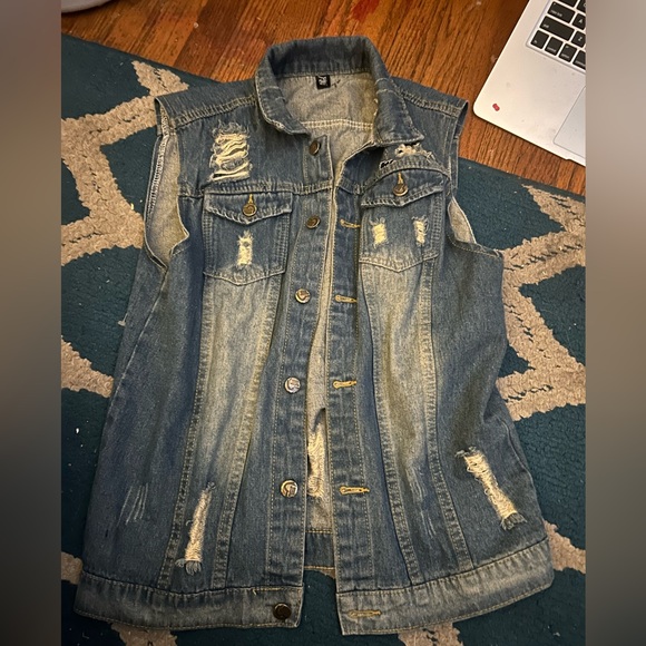 Jean jacket - Picture 1 of 6